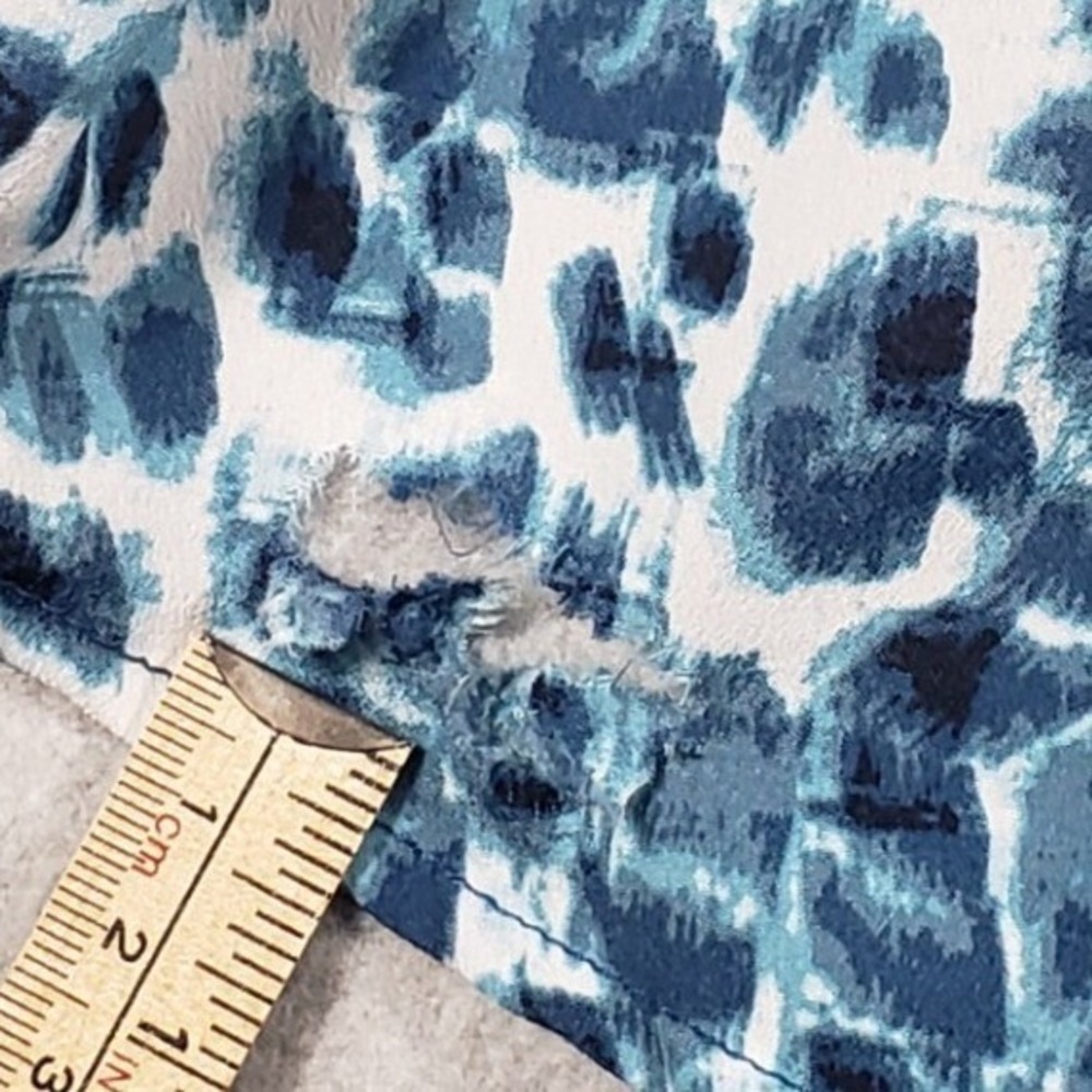 Laura Scott Woman Plus Size 2X Animal Print Blouse V-Neck Roll Tab Sleeve Teal - Picture 9 of 11